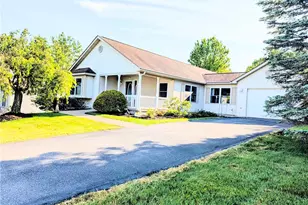 314 Golden Oaks Dr, Kidder Twp N, PA 18661 - Photo 1