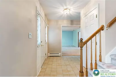 1346 Dayspring Drive, Allentown City, PA 18106 - Photo 5