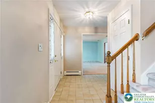 1346 Dayspring Dr, Allentown City, PA 18106 - Photo 5