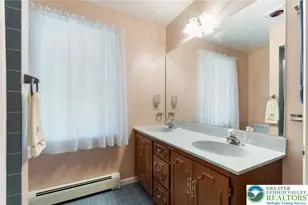 1346 Dayspring Dr, Allentown City, PA 18106 - Photo 39