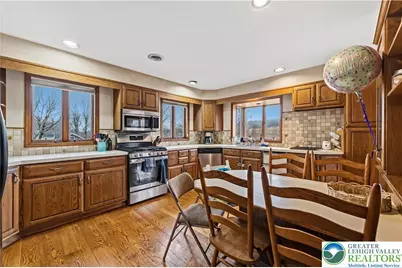 8849 Kistler Valley Road, Lynn Township, PA 19529 - Photo 9