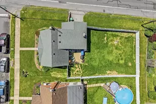 143 Dell St, Emmaus Boro, PA 18049 - Photo 9