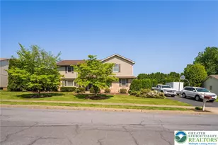 1404 Jeffrey Ln, Easton, PA 18045 - Photo 3