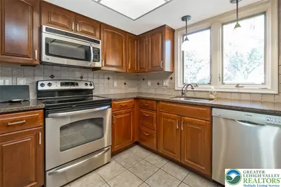 1148 Meadowbrook Circle W, Allentown City, PA 18103 - Photo 17