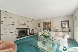 1148 Meadowbrook Cir W, Allentown City, PA 18103 - Photo 9