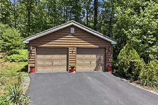 55 Molenda Cir, Franklin Twp, PA 18235 - Photo 11