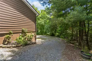 55 Molenda Cir, Franklin Twp, PA 18235 - Photo 13