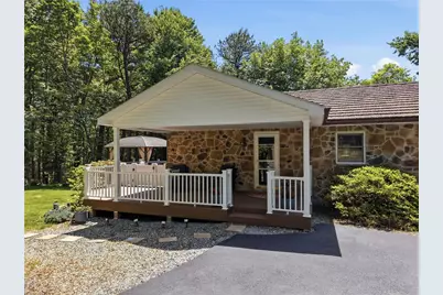 55 Molenda Circle, Franklin Twp, PA 18235 - Photo 9