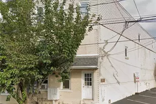 1032 Cherokee St, Fountain Hill Boro, PA 18015 - Photo 1