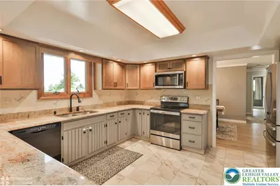 6124 Hilltop Road, Upper Macungie Township, PA 18069 - Photo 17