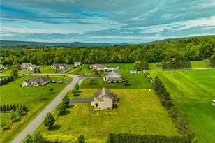 42 Louis Cir, Butler Twp, PA 18222 - Photo 5