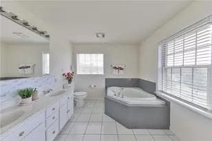 42 Louis Cir, Butler Twp, PA 18222 - Photo 31