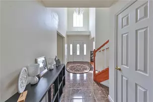 42 Louis Cir, Butler Twp, PA 18222 - Photo 9