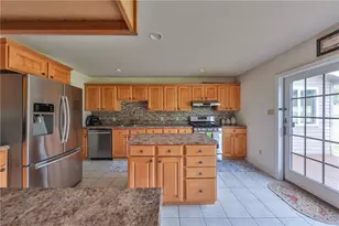 42 Louis Cir, Butler Twp, PA 18222 - Photo 23