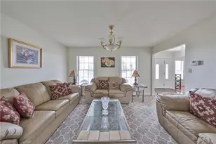 42 Louis Cir, Butler Twp, PA 18222 - Photo 19