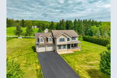 42 Louis Circle, Butler Twp, PA 18222 - Photo 1