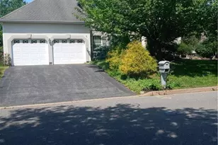 1560 Deer Path Rd, Forks Twp, PA 18040 - Photo 3
