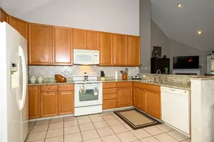 3234 Overlook Dr, Emmaus Boro, PA 18049 - Photo 7