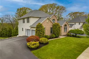 3234 Overlook Dr, Emmaus Boro, PA 18049 - Photo 3