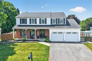 164 Kingsbury Ct, Upper Nazareth, PA 18064 - Photo 1