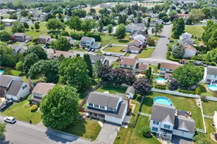 164 Kingsbury Ct, Upper Nazareth Twp, PA 18064 - Photo 7