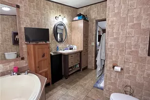 435 Mountain Vlg Dr, Longswamp Twp, PA 18062 - Photo 17