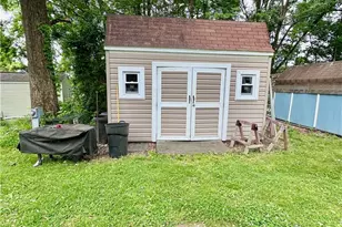 435 Mountain Vlg Dr, Longswamp Twp, PA 18062 - Photo 21