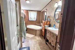 435 Mountain Vlg Dr, Longswamp Twp, PA 18062 - Photo 15