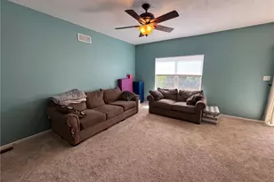 1081 Tudor Dr, Upper Macungie Township, PA 18031 - Photo 11
