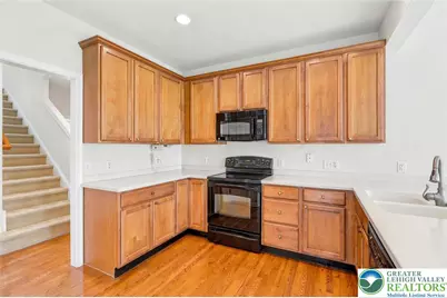 1526 Fox Lane, Upper Macungie Township, PA 18031 - Photo 7