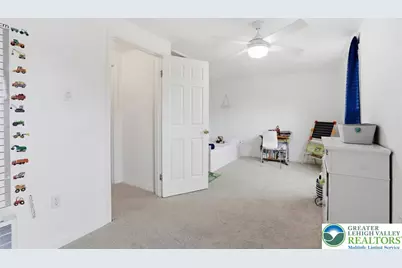 942 Bridge Street, Catasauqua Boro, PA 18032 - Photo 11