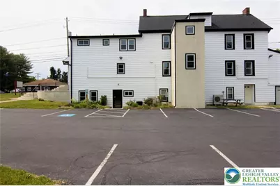 3348 Easton Avenue #301, Bethlehem Township, PA 18020 - Photo 3