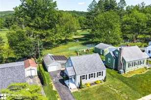 415 Willow Rd, Hellertown Boro, PA 18055 - Photo 3