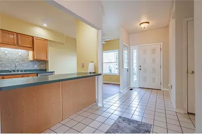 1601 Harding Circle, Whitehall Township, PA 18052 - Photo 3