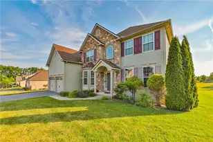 1196 Glassywing Pl, Upper Macungie Township, PA 18031 - Photo 3