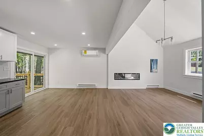 8592 Periwinkle Drive, Tobyhanna, PA 18466 - Photo 7