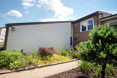 8324 Willow Run, Upper Macungie Township, PA 18051 - Photo 3