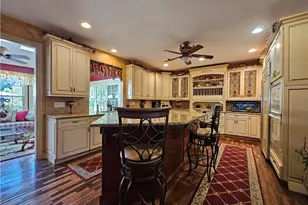 30 Melchor Dr, Williams Township, PA 18042 - Photo 9