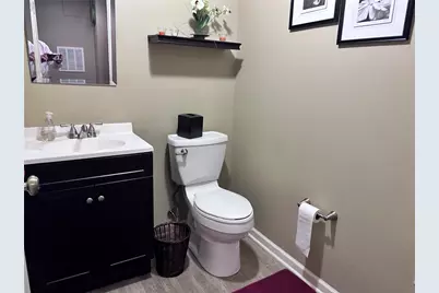 21 Eisenhower Circle, Whitehall Township, PA 18052 - Photo 23