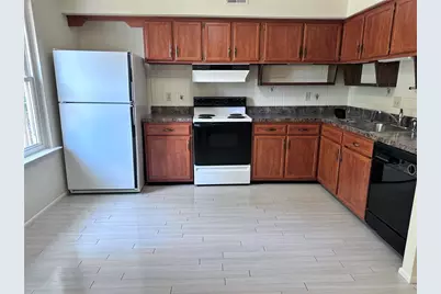 21 Eisenhower Circle, Whitehall Township, PA 18052 - Photo 3