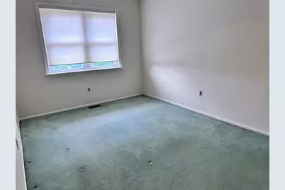 21 Eisenhower Circle, Whitehall Township, PA 18052 - Photo 17
