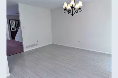21 Eisenhower Circle, Whitehall Township, PA 18052 - Photo 7