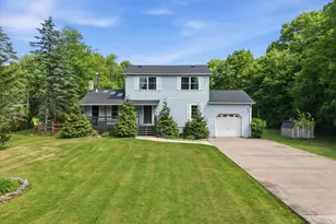 97 Autumn Ln, Penn Forrest, PA 18229 - Photo 3