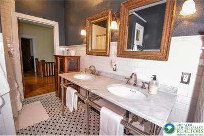 124 E Wayne Avenue, Easton, PA 18042 - Photo 47