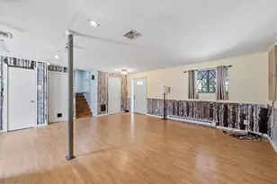 2230 N Lehigh Ave, Whitehall Township, PA 18052 - Photo 17