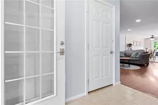 1658 Pinewind Dr, Alburtis Boro, PA 18011 - Photo 5