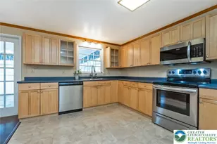 2132 Clearview Ave, Stroud Twp, PA 18360 - Photo 11