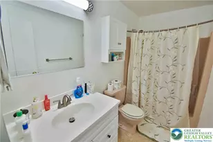 41 Eisenhower Cir, Whitehall Township, PA 18052 - Photo 13