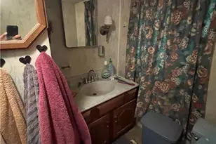 1043 Jeter Ave, Fountain Hill Boro, PA 18015 - Photo 15