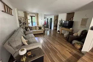 3412 Colonial Ct, South Whitehall Township, PA 18104 - Photo 3